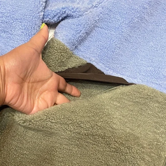 Blue and Green Fleece Sherpa Jacket - Picture 5 of 12